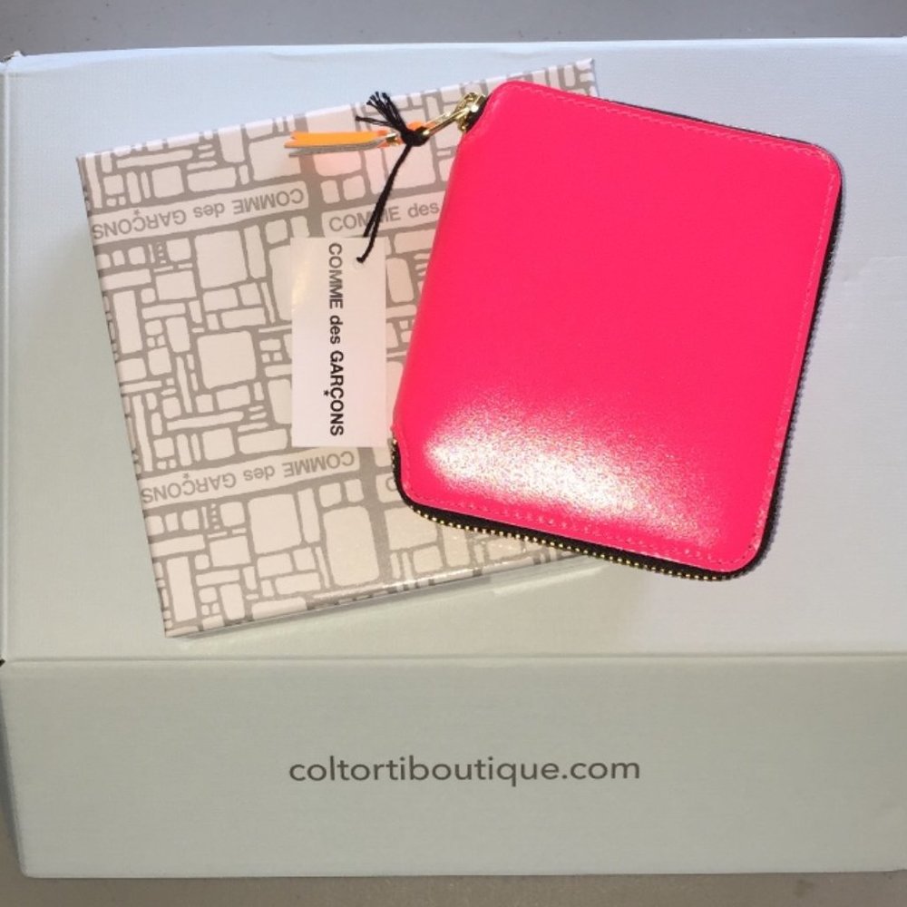 COMME DES GARCONS SUPER FLUO ZIP WALLET